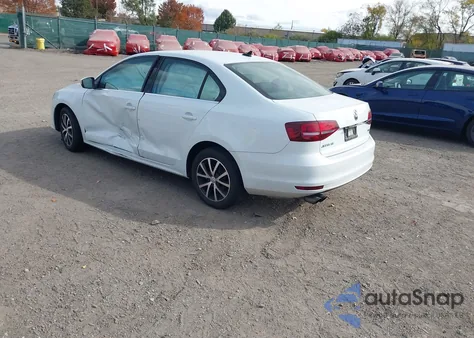 2018 Volkswagen Jetta 1.4T Se/1.4T Wolfsburg Edition z USA, uszkodzony, nr VIN 3VWDB7AJXJM247047